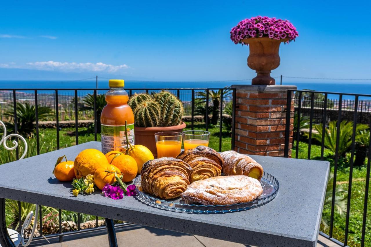 Casa Zu' Saru Holiday home *